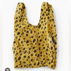 Standard leopard Baggu